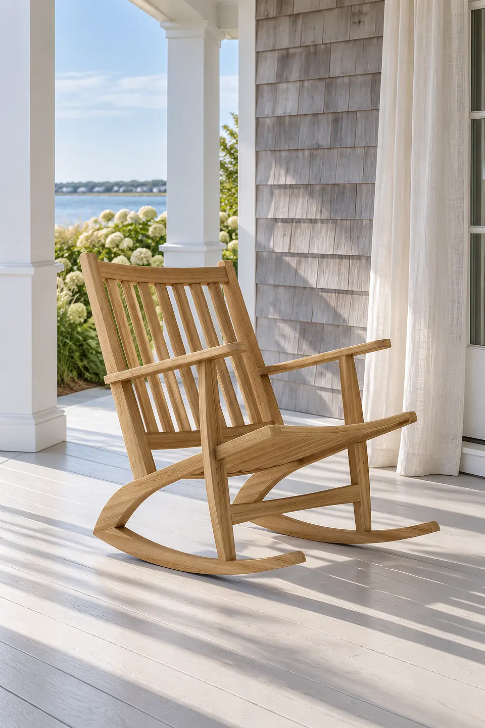 Chairs and rockers in solid teak
